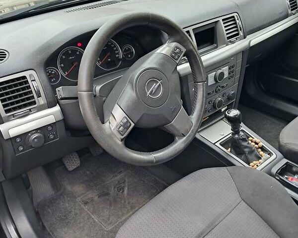 Опель Вектра, объемом двигателя 1.9 л и пробегом 300 тыс. км за 4500 $, фото 3 на Automoto.ua