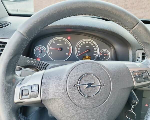 Опель Вектра, об'ємом двигуна 1.9 л та пробігом 273 тис. км за 5750 $, фото 13 на Automoto.ua