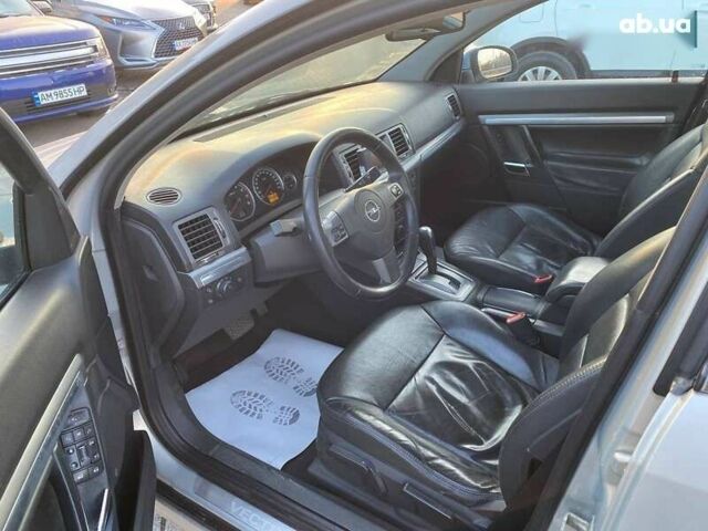 Опель Вектра, объемом двигателя 2.2 л и пробегом 220 тыс. км за 4500 $, фото 8 на Automoto.ua