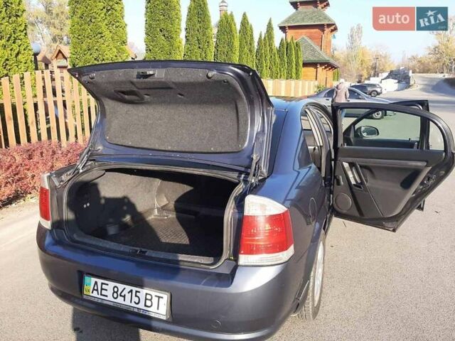 Опель Вектра, объемом двигателя 2.2 л и пробегом 271 тыс. км за 4999 $, фото 4 на Automoto.ua