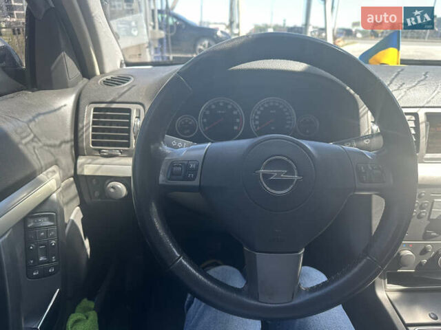 Опель Вектра, объемом двигателя 2.2 л и пробегом 243 тыс. км за 4199 $, фото 9 на Automoto.ua