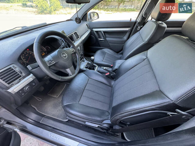 Опель Вектра, объемом двигателя 2.2 л и пробегом 230 тыс. км за 5500 $, фото 13 на Automoto.ua