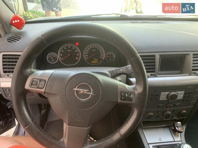 Опель Вектра, объемом двигателя 2.2 л и пробегом 206 тыс. км за 5300 $, фото 5 на Automoto.ua