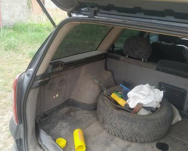 Опель Вектра, объемом двигателя 1.6 л и пробегом 300 тыс. км за 3356 $, фото 2 на Automoto.ua