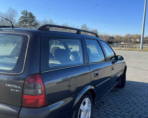 Опель Вектра, объемом двигателя 2 л и пробегом 416 тыс. км за 1600 $, фото 6 на Automoto.ua