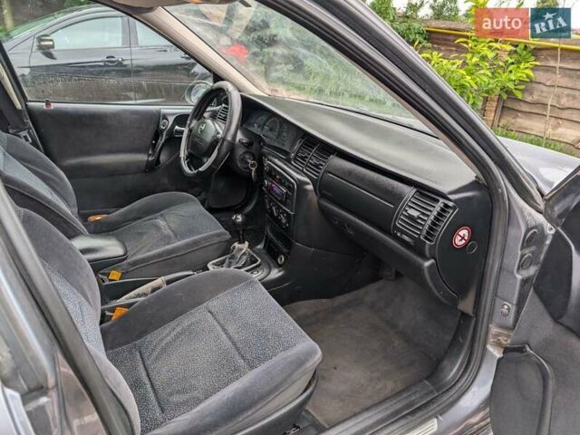 Опель Вектра, объемом двигателя 2.2 л и пробегом 250 тыс. км за 2350 $, фото 8 на Automoto.ua