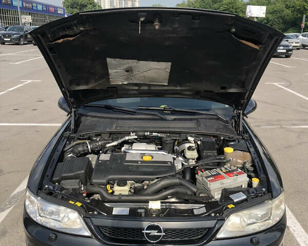 Опель Вектра, об'ємом двигуна 2.2 л та пробігом 333 тис. км за 3800 $, фото 4 на Automoto.ua