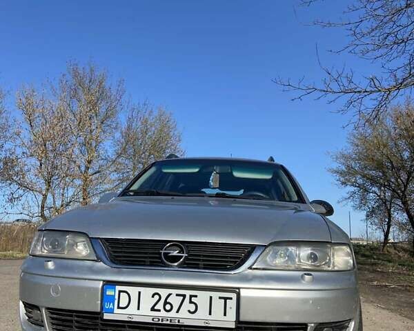 Опель Вектра, объемом двигателя 2.2 л и пробегом 342 тыс. км за 2750 $, фото 6 на Automoto.ua