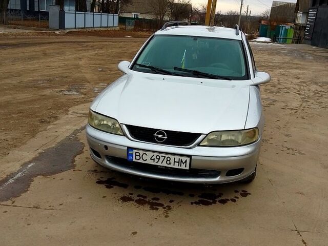 Опель Вектра, объемом двигателя 2 л и пробегом 330 тыс. км за 2655 $, фото 3 на Automoto.ua