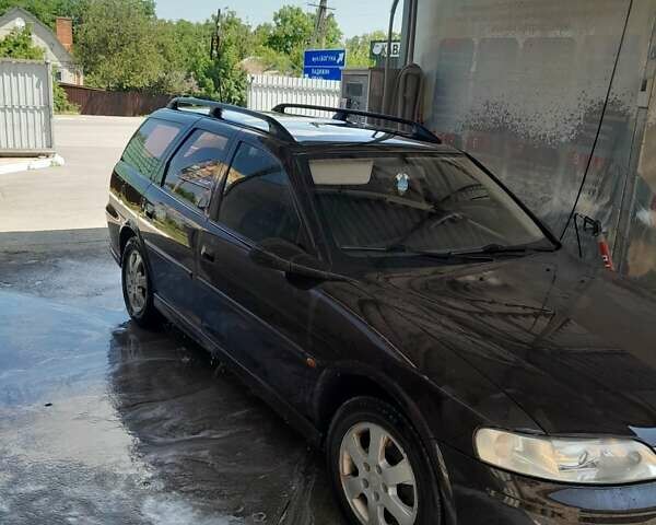 Опель Вектра, объемом двигателя 1.8 л и пробегом 275 тыс. км за 3000 $, фото 1 на Automoto.ua