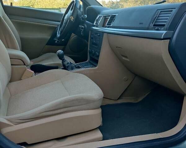 Опель Вектра, объемом двигателя 2 л и пробегом 325 тыс. км за 4690 $, фото 7 на Automoto.ua