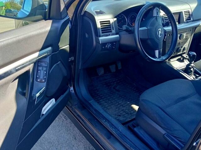 Опель Вектра, объемом двигателя 1.9 л и пробегом 260 тыс. км за 4200 $, фото 4 на Automoto.ua