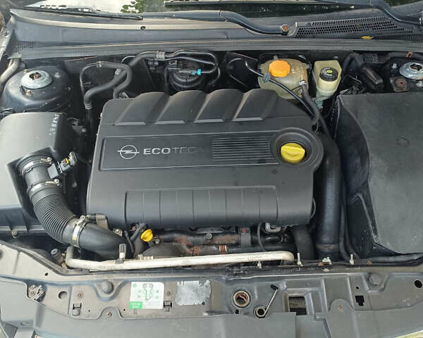 Опель Вектра, объемом двигателя 1.9 л и пробегом 300 тыс. км за 3000 $, фото 3 на Automoto.ua