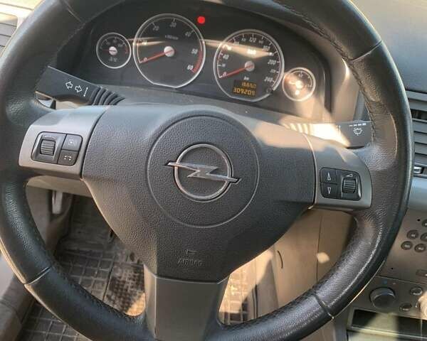 Опель Вектра, об'ємом двигуна 1.9 л та пробігом 309 тис. км за 4400 $, фото 9 на Automoto.ua