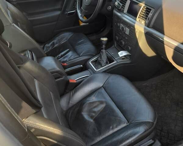 Опель Вектра, объемом двигателя 2.2 л и пробегом 307 тыс. км за 5500 $, фото 12 на Automoto.ua