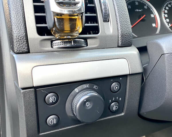 Опель Вектра, объемом двигателя 1.9 л и пробегом 225 тыс. км за 6000 $, фото 9 на Automoto.ua