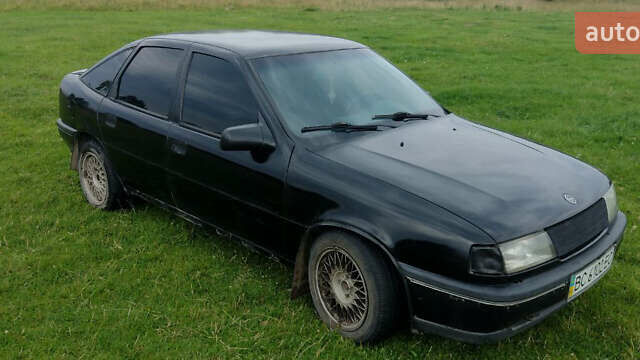 Опель Вектра, объемом двигателя 2 л и пробегом 323 тыс. км за 1400 $, фото 4 на Automoto.ua