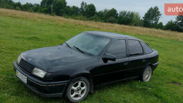 Опель Вектра, объемом двигателя 2 л и пробегом 323 тыс. км за 1400 $, фото 2 на Automoto.ua