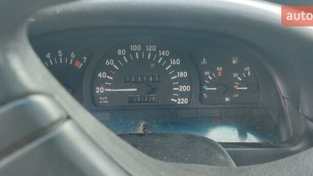Опель Вектра, объемом двигателя 2 л и пробегом 323 тыс. км за 1400 $, фото 5 на Automoto.ua