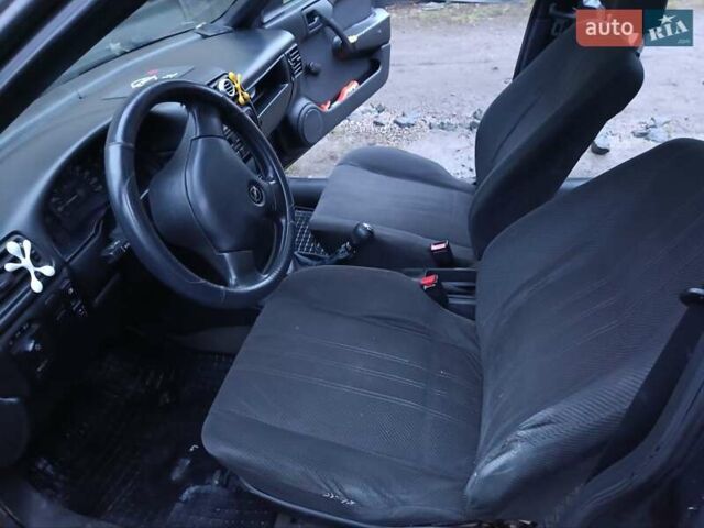 Опель Вектра, объемом двигателя 2 л и пробегом 460 тыс. км за 1100 $, фото 17 на Automoto.ua