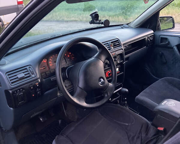 Опель Вектра, объемом двигателя 2 л и пробегом 345 тыс. км за 900 $, фото 5 на Automoto.ua