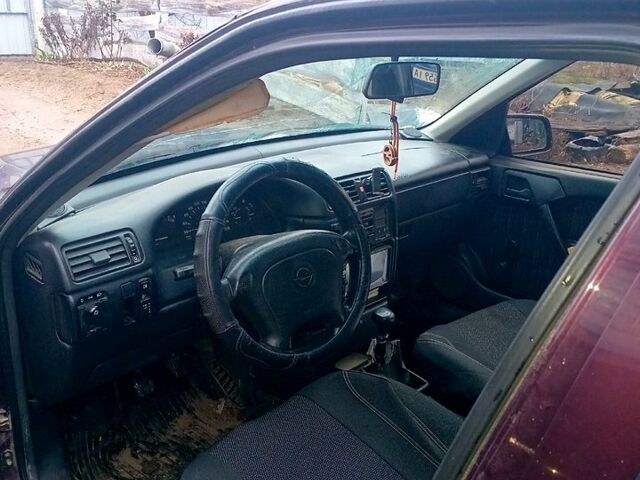 Опель Вектра, объемом двигателя 18 л и пробегом 0 тыс. км за 1600 $, фото 10 на Automoto.ua