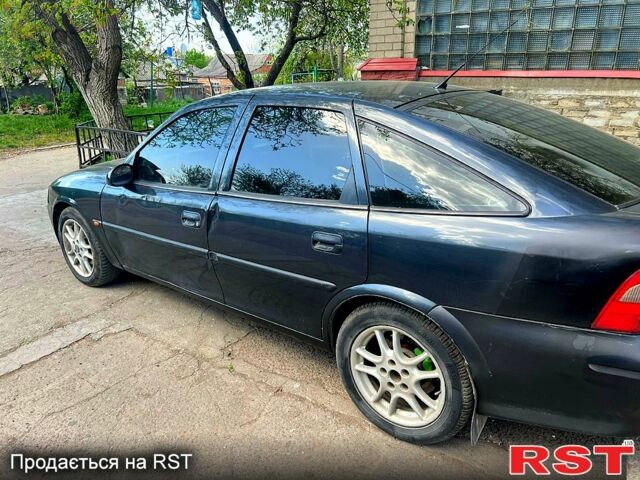 Опель Вектра, объемом двигателя 2 л и пробегом 365 тыс. км за 1700 $, фото 2 на Automoto.ua