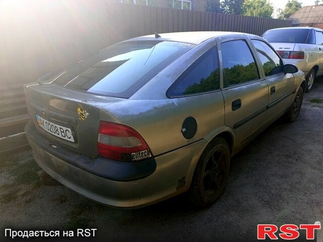 Опель Вектра, объемом двигателя 1.8 л и пробегом 263 тыс. км за 1100 $, фото 4 на Automoto.ua