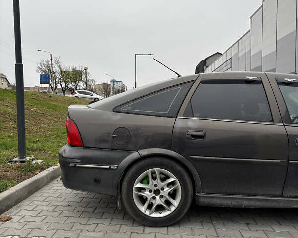 Опель Вектра, объемом двигателя 1.6 л и пробегом 298 тыс. км за 2000 $, фото 6 на Automoto.ua