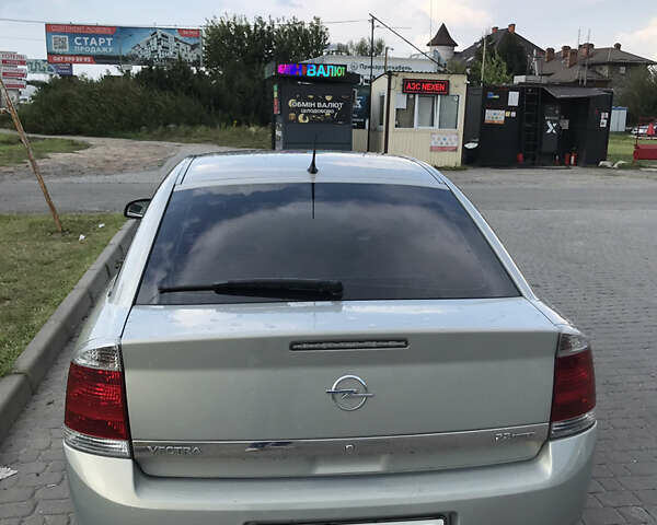 Опель Вектра, объемом двигателя 2.2 л и пробегом 166 тыс. км за 5000 $, фото 2 на Automoto.ua