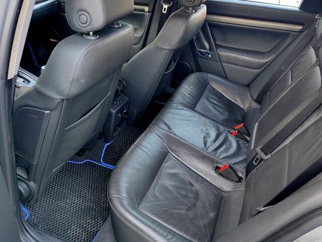 Опель Вектра, объемом двигателя 1.9 л и пробегом 374 тыс. км за 4000 $, фото 8 на Automoto.ua