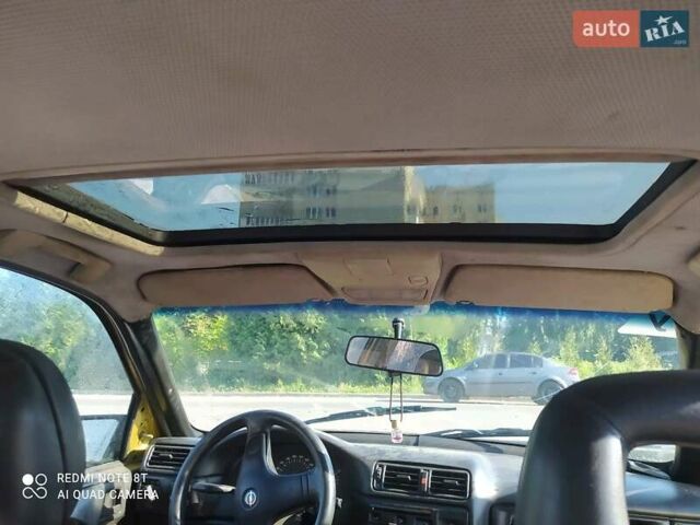 Желтый Опель Вектра, объемом двигателя 1.7 л и пробегом 300 тыс. км за 1300 $, фото 5 на Automoto.ua