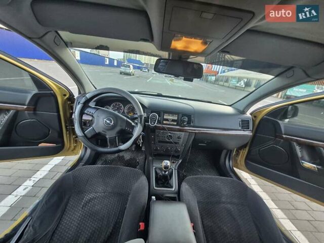 Желтый Опель Вектра, объемом двигателя 2.17 л и пробегом 347 тыс. км за 4300 $, фото 12 на Automoto.ua