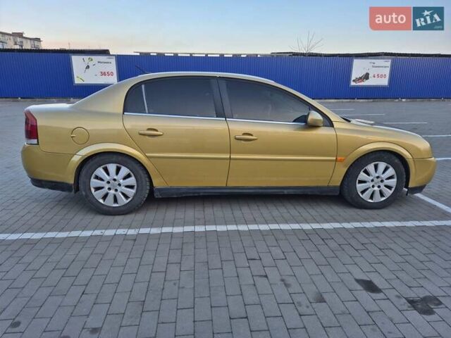 Желтый Опель Вектра, объемом двигателя 2.2 л и пробегом 347 тыс. км за 3500 $, фото 3 на Automoto.ua
