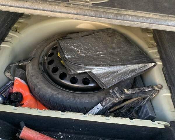 Жовтий Опель Вектра, об'ємом двигуна 1.91 л та пробігом 383 тис. км за 2950 $, фото 8 на Automoto.ua