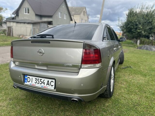 Желтый Опель Вектра, объемом двигателя 3.2 л и пробегом 377 тыс. км за 4300 $, фото 4 на Automoto.ua