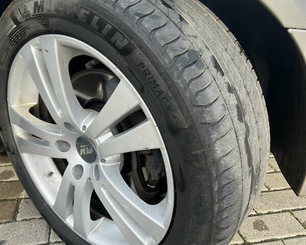 Жовтий Опель Вектра, об'ємом двигуна 3.2 л та пробігом 350 тис. км за 3750 $, фото 15 на Automoto.ua