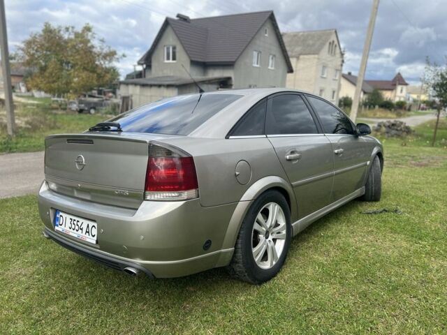 Желтый Опель Вектра, объемом двигателя 3.2 л и пробегом 377 тыс. км за 4300 $, фото 5 на Automoto.ua