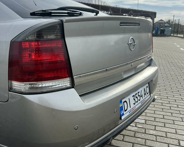 Жовтий Опель Вектра, об'ємом двигуна 3.2 л та пробігом 350 тис. км за 3750 $, фото 11 на Automoto.ua