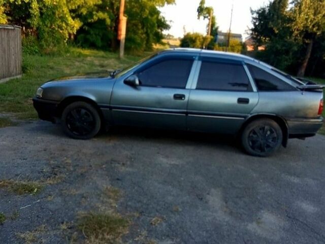 Сірий Опель Вектра, об'ємом двигуна 1.6 л та пробігом 250 тис. км за 1500 $, фото 6 на Automoto.ua