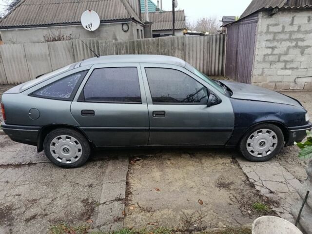Сірий Опель Вектра, об'ємом двигуна 2 л та пробігом 300 тис. км за 905 $, фото 3 на Automoto.ua
