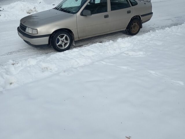 Серый Опель Вектра, объемом двигателя 1.8 л и пробегом 316 тыс. км за 1500 $, фото 2 на Automoto.ua