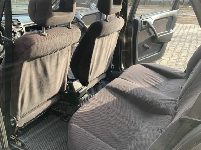 Сірий Опель Вектра, об'ємом двигуна 1.8 л та пробігом 378 тис. км за 1600 $, фото 7 на Automoto.ua