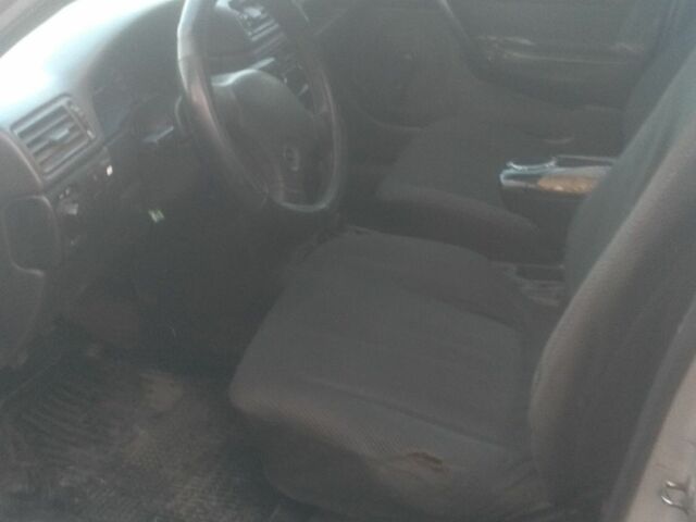 Серый Опель Вектра, объемом двигателя 2 л и пробегом 2 тыс. км за 1250 $, фото 4 на Automoto.ua