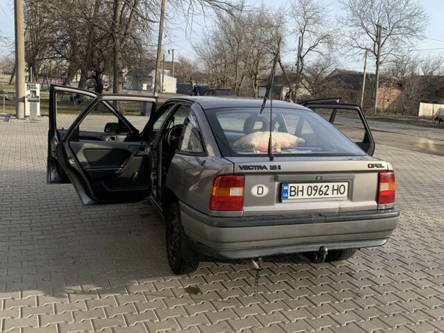 Сірий Опель Вектра, об'ємом двигуна 1.8 л та пробігом 378 тис. км за 1600 $, фото 2 на Automoto.ua