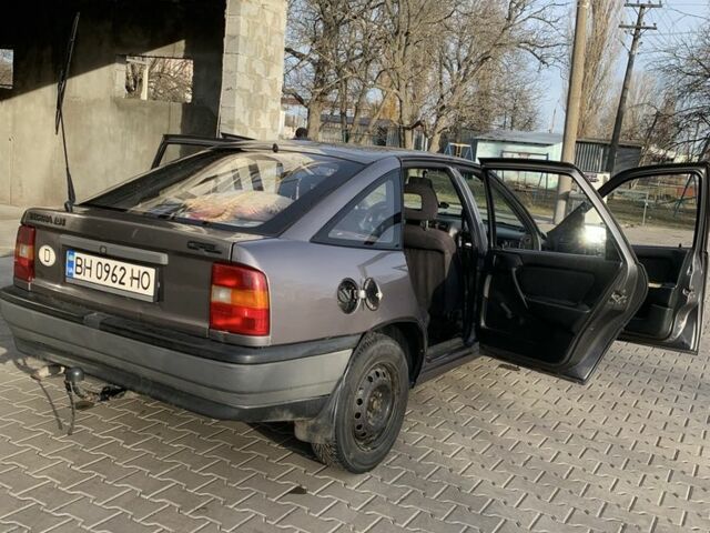 Сірий Опель Вектра, об'ємом двигуна 1.8 л та пробігом 378 тис. км за 1600 $, фото 3 на Automoto.ua