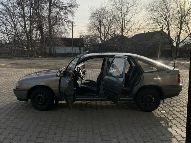 Сірий Опель Вектра, об'ємом двигуна 1.8 л та пробігом 378 тис. км за 1600 $, фото 1 на Automoto.ua