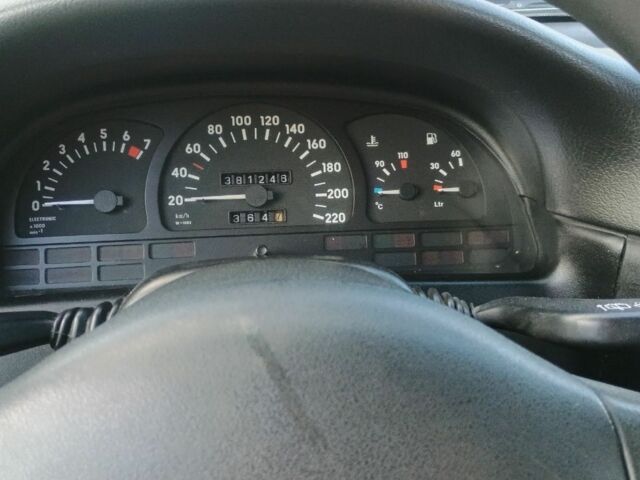 Серый Опель Вектра, объемом двигателя 2 л и пробегом 380 тыс. км за 650 $, фото 5 на Automoto.ua