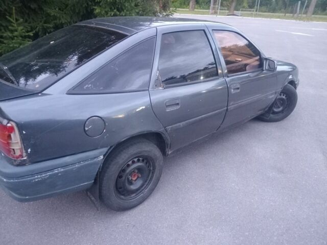 Сірий Опель Вектра, об'ємом двигуна 0 л та пробігом 300 тис. км за 1200 $, фото 3 на Automoto.ua