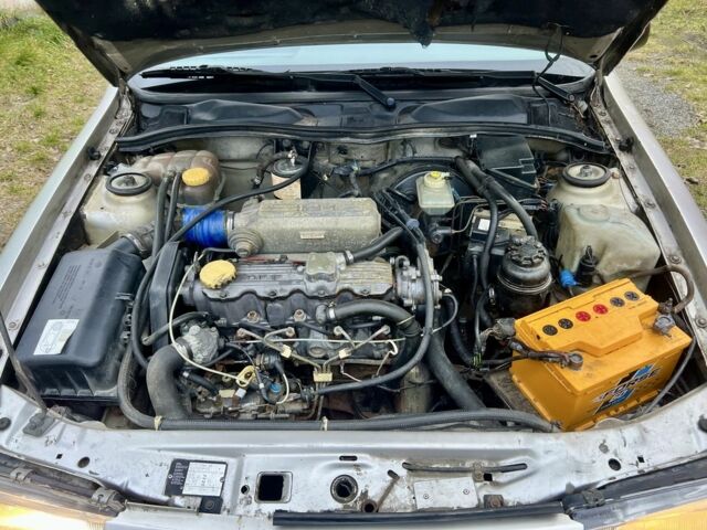 Серый Опель Вектра, объемом двигателя 1.7 л и пробегом 200 тыс. км за 1299 $, фото 2 на Automoto.ua